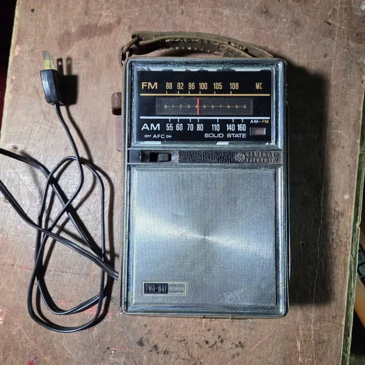 [BUNJANG] General Electric Portable AM Radio / 제너럴일렉트릭 GE 휴대용 라디오