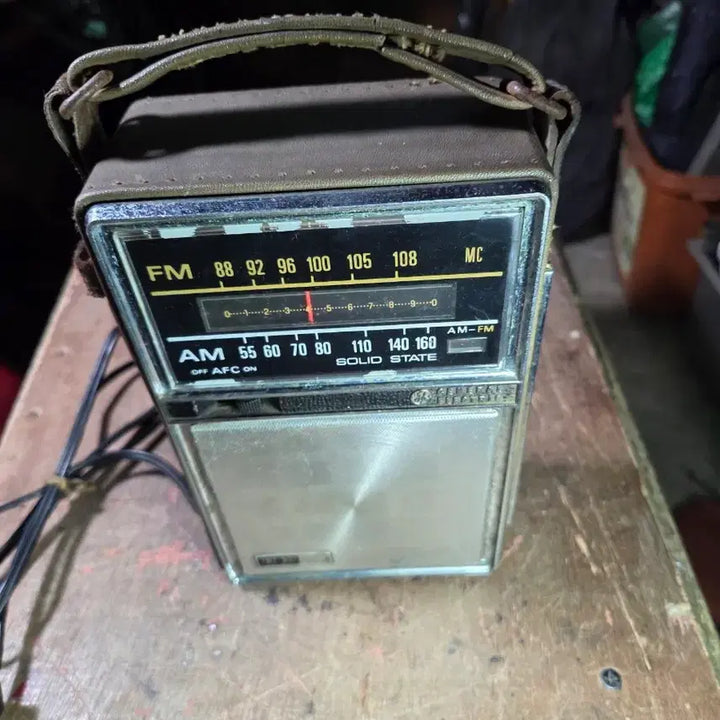 [BUNJANG] General Electric Portable AM Radio / 제너럴일렉트릭 GE 휴대용 라디오