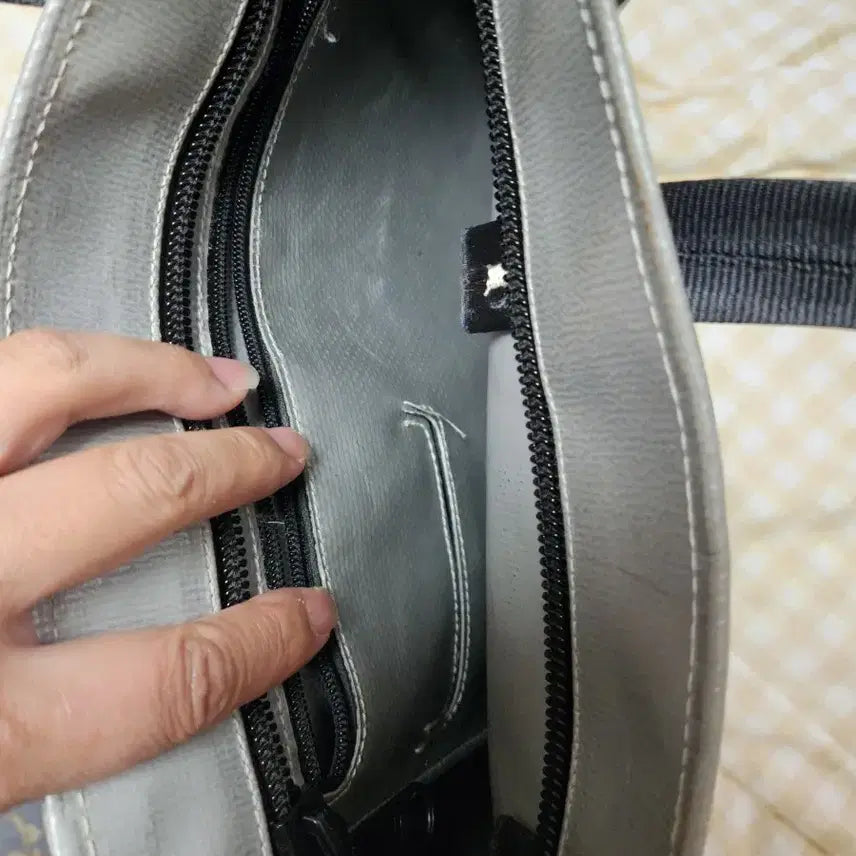 [BUNJANG] Freitag Leland Silver Crossbody Tote Bag / 프라이탁 리랜드 단색 민무늬 실버 크로스백 토드백 가방