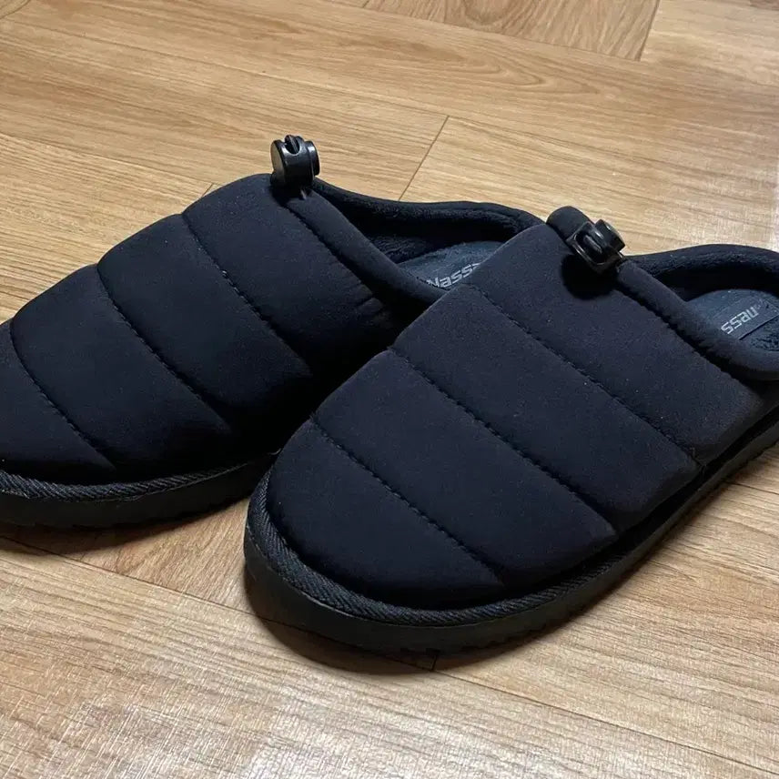 [BUNJANG] Nassau Raven Padded Slippers Black 250 / 낫소 레이븐 패딩슬리퍼 블랙 250