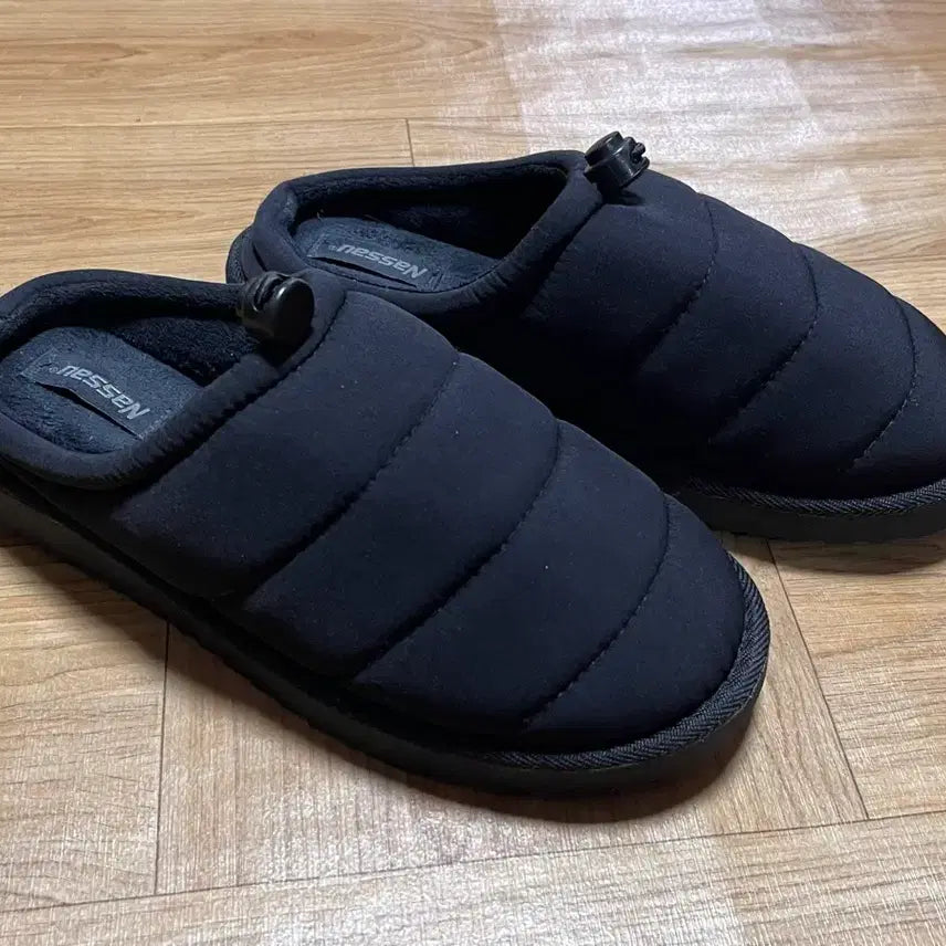 [BUNJANG] Nassau Raven Padded Slippers Black 250 / 낫소 레이븐 패딩슬리퍼 블랙 250