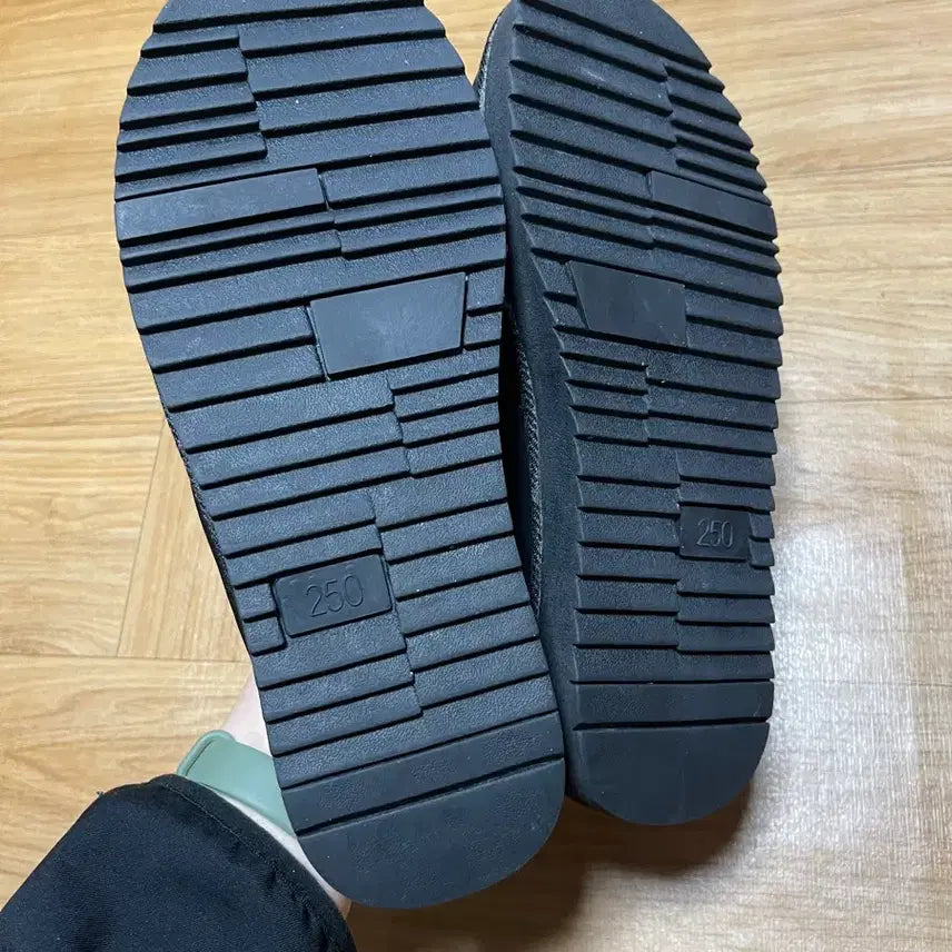 [BUNJANG] Nassau Raven Padded Slippers Black 250 / 낫소 레이븐 패딩슬리퍼 블랙 250