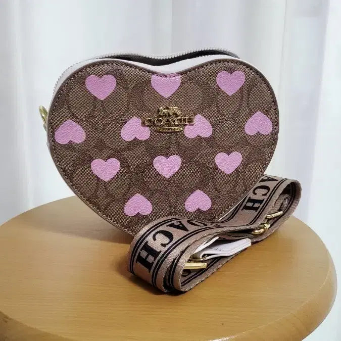 [BUNJANG] Coach Heart Crossbody Bag / 코치 하트 크로스바디백