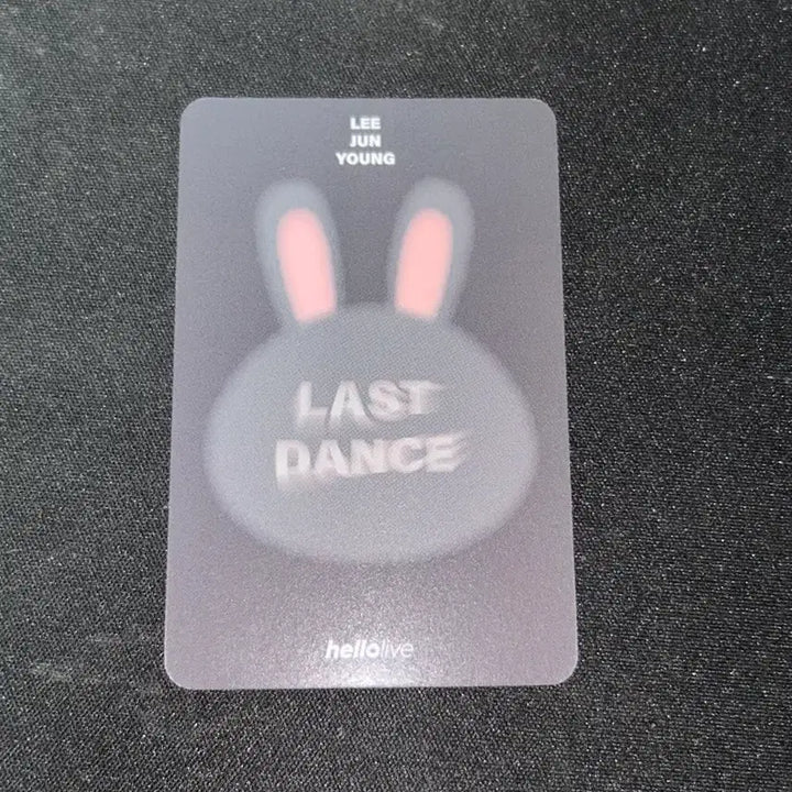 [BUNJANG] Lee Junyoung Hello Live Unreleased Photocard / 이준영 헬로라이브 토끼 미공포 판매