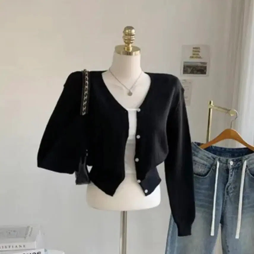 [BUNJANG] V-Neck Slim Fit Wool Cardigan Black / 브이넥 슬림핏 울 가디건 블랙