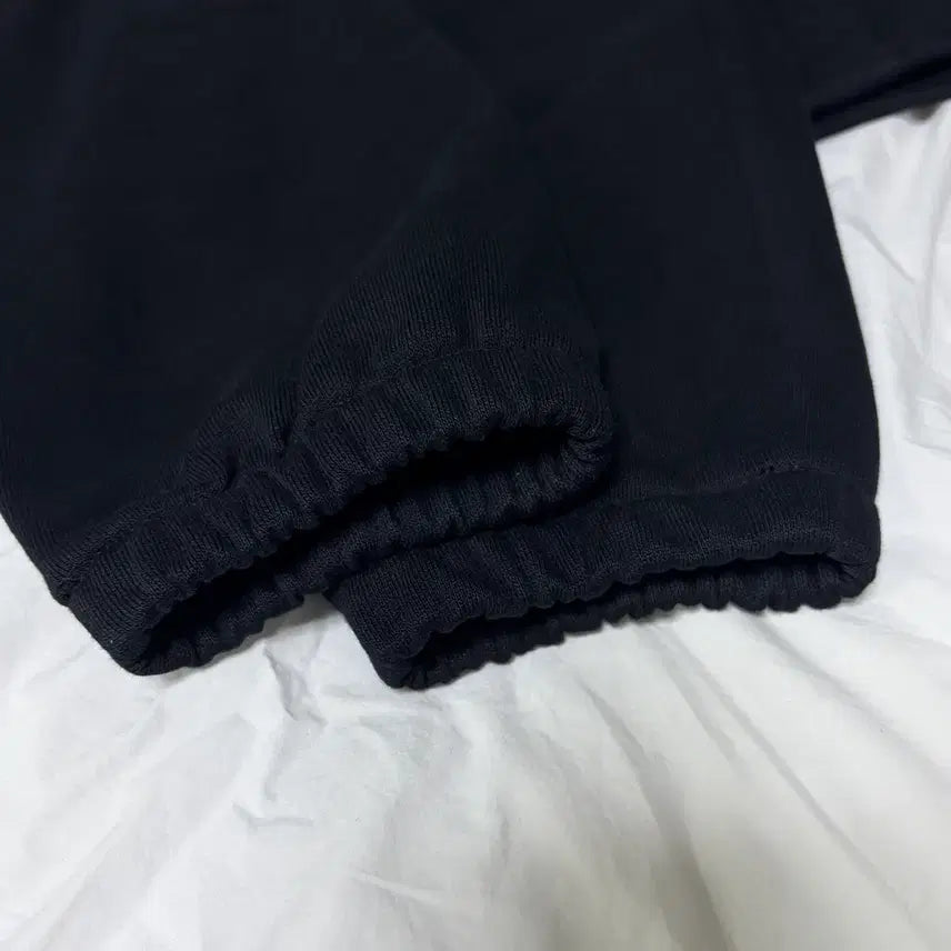 [BUNJANG] FREETHER Rugby Graphic Sweatshirt Black / 프리터 맨투맨 Rugby Graphic Sweatshirt Black