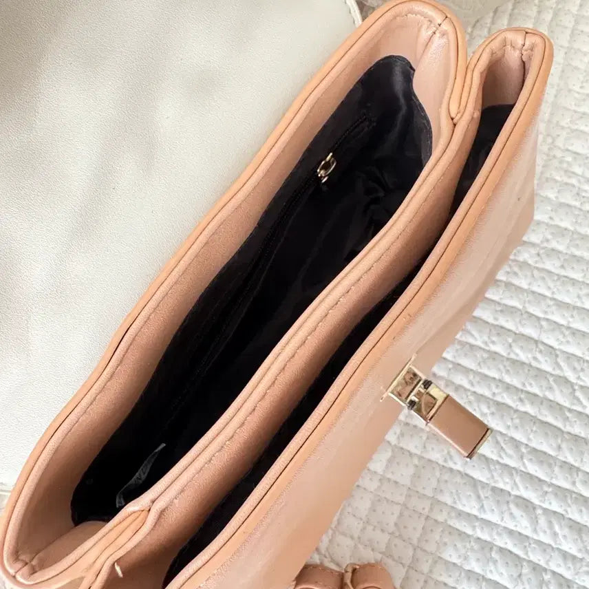 [BUNJANG] Ivory & Beige Two-Tone Chain Crossbody Bag / 아이보리&베이지 투톤 체인 크로스백(새상품)