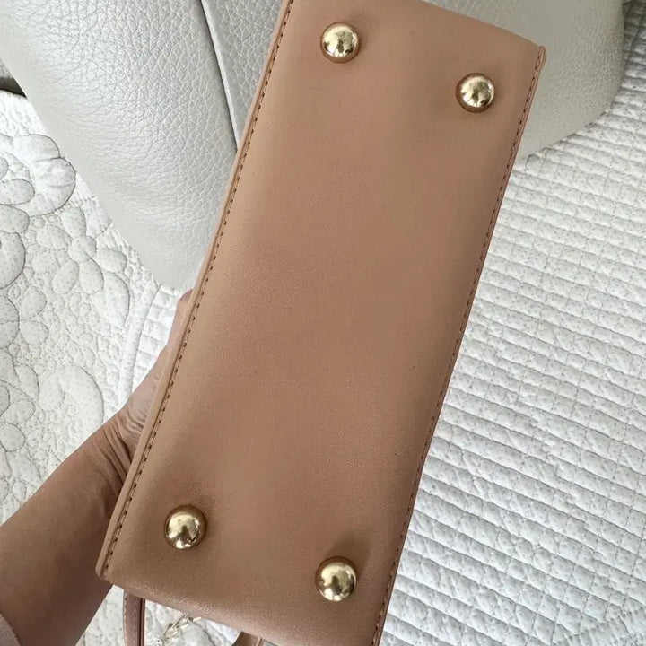 [BUNJANG] Ivory & Beige Two-Tone Chain Crossbody Bag / 아이보리&베이지 투톤 체인 크로스백(새상품)