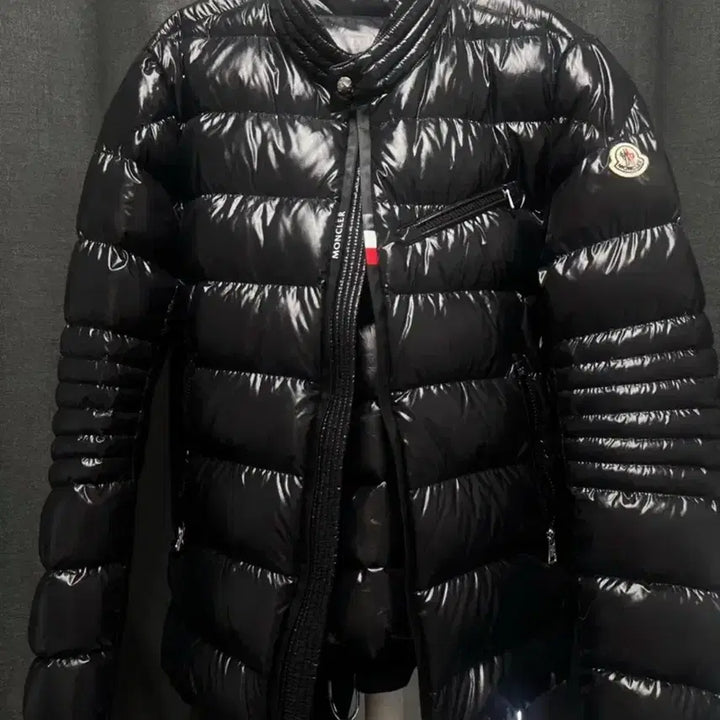 [BUNJANG] Moncler Padded Jacket (Size 4) / 몽클레어 패딩 4사이즈 급처