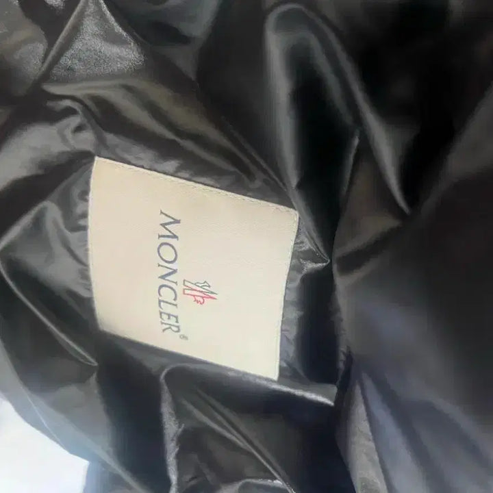 [BUNJANG] Moncler Padded Jacket (Size 4) / 몽클레어 패딩 4사이즈 급처