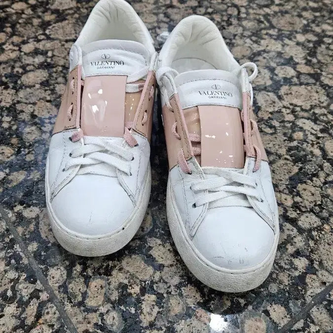[BUNJANG] Valentino Sneakers White/Pink 240 / 발렌티노 화이트/핑크 스니커즈 정품.240
