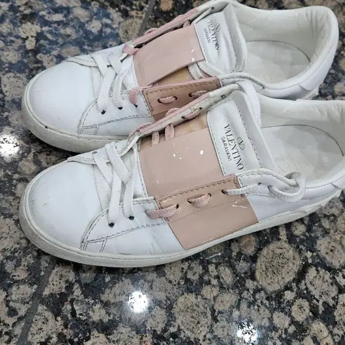 [BUNJANG] Valentino Sneakers White/Pink 240 / 발렌티노 화이트/핑크 스니커즈 정품.240