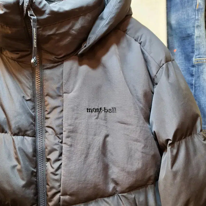 [BUNJANG] Montbell Hooded Padded Jacket Black / 몽벨 후드 패딩 블랙