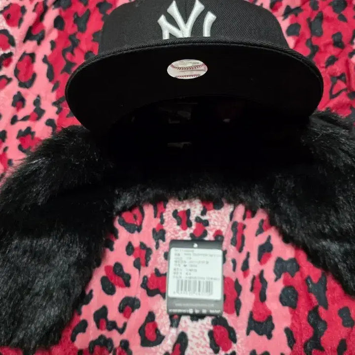 [BUNJANG] New Era Trapper Hat - 7 5/8 Size / 뉴에라 트래퍼 햇 7 5/8 사이즈