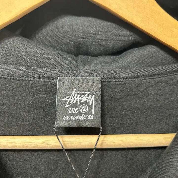[SOLD OUT] 스투시 검정색 후드집업 새상품 XL