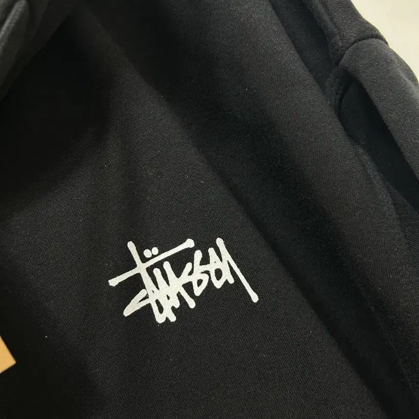 [SOLD OUT] 스투시 검정색 후드집업 새상품 XL