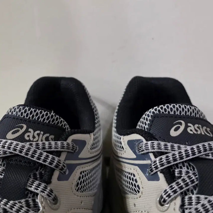 [BUNJANG] Asics Gel-Venture 6 Feather Grey Black Trail Running Shoes / [240] 아식스 젤벤처6 트레일 페더그레이블랙ㅡ단종매물
