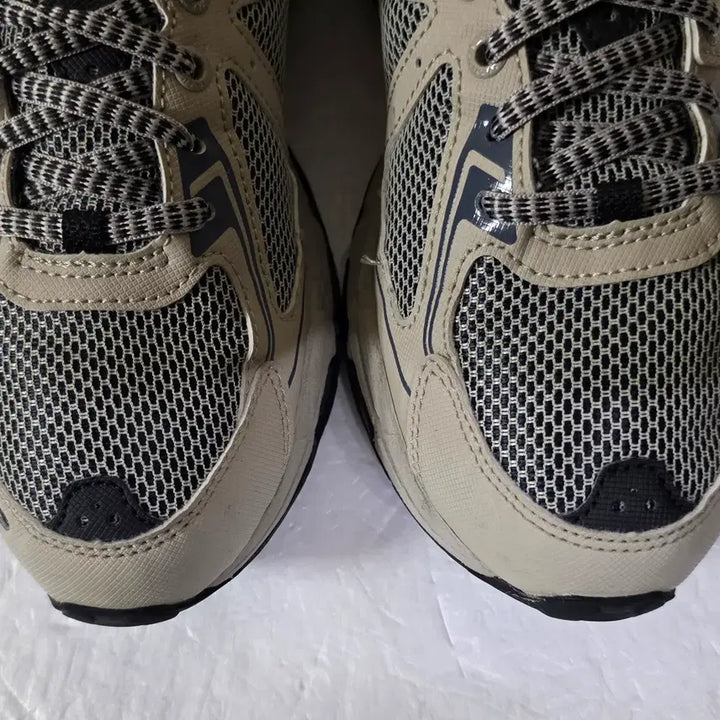 [BUNJANG] Asics Gel-Venture 6 Feather Grey Black Trail Running Shoes / [240] 아식스 젤벤처6 트레일 페더그레이블랙ㅡ단종매물