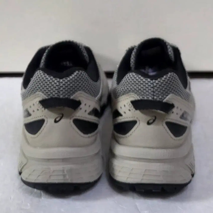 [BUNJANG] Asics Gel-Venture 6 Feather Grey Black Trail Running Shoes / [240] 아식스 젤벤처6 트레일 페더그레이블랙ㅡ단종매물