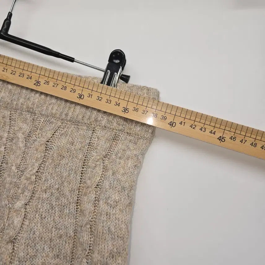 [BUNJANG] NittyTude Cable Knit Long Skirt Beige / 꽈배기 니트 롱 스커트 베이지 B50030