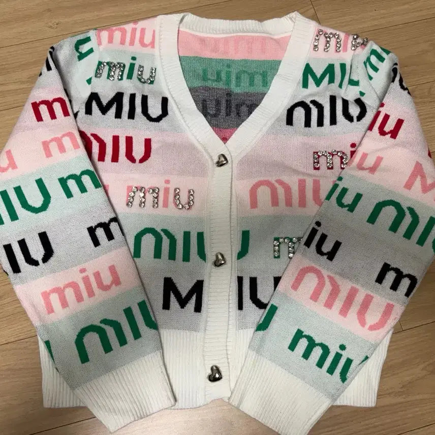 [BUNJANG] Miu Miu Logo Pattern Cardigan / 미우미우 로고 패턴 가디건