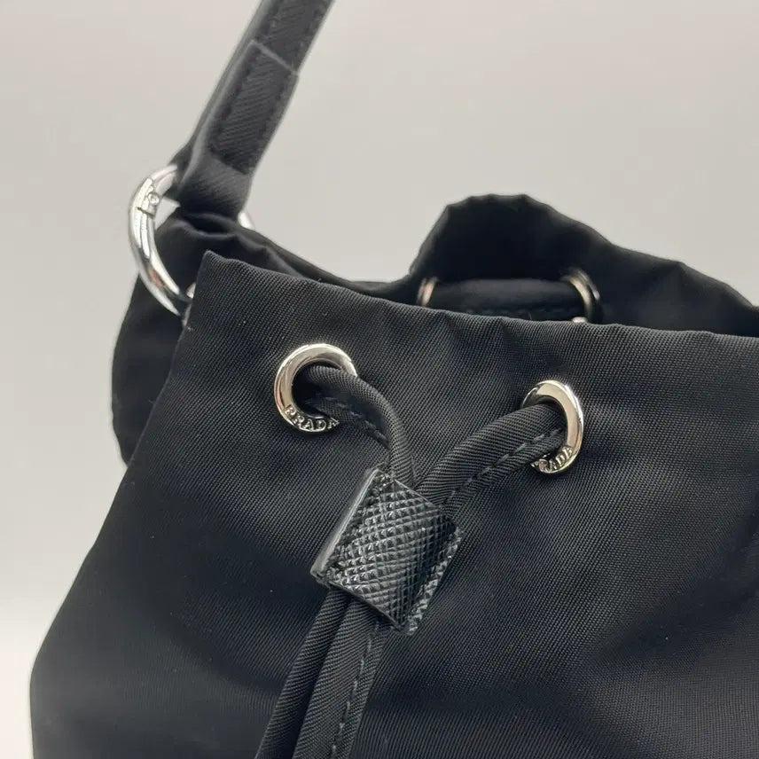 [BUNJANG] Prada Re-Nylon Pouch Bucket Bag / 프라다 리나일론 파우치 버킷백 1NA369