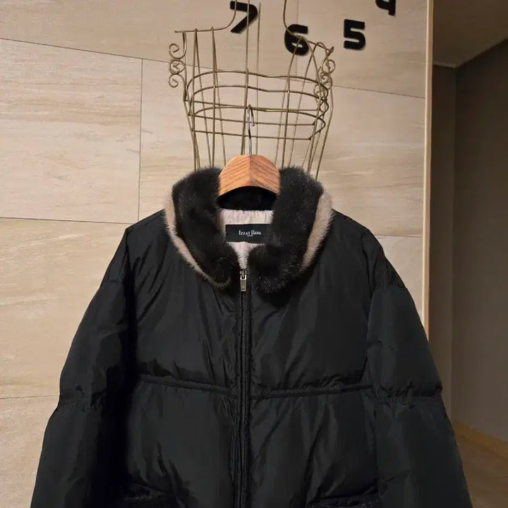 [BUNJANG] Izzatbaba Mink Trimmed Goose Down Padded Jacket / [66] 아이잗바바 밍크 여성 구스 패딩
