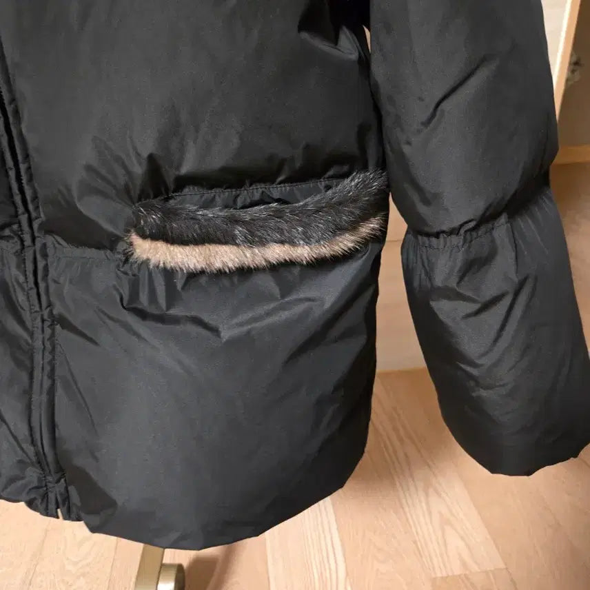 [BUNJANG] Izzatbaba Mink Trimmed Goose Down Padded Jacket / [66] 아이잗바바 밍크 여성 구스 패딩