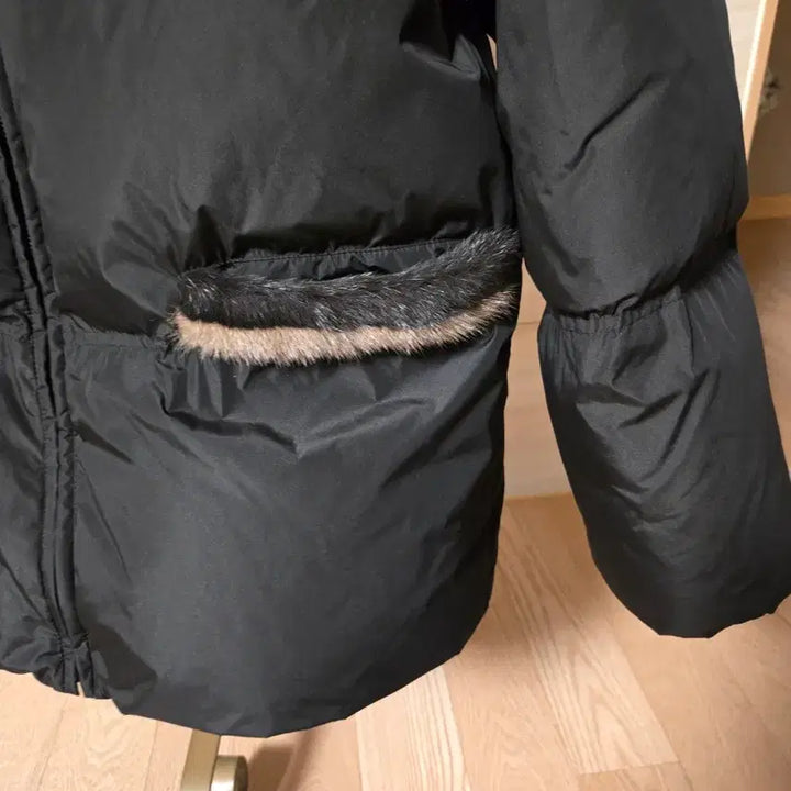 [BUNJANG] Izzatbaba Mink Trimmed Goose Down Padded Jacket / [66] 아이잗바바 밍크 여성 구스 패딩