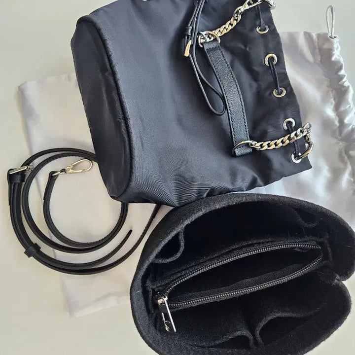 [BUNJANG] Prada Drawstring Bucket Bag / 프라다 드로우스트링 버킷백
