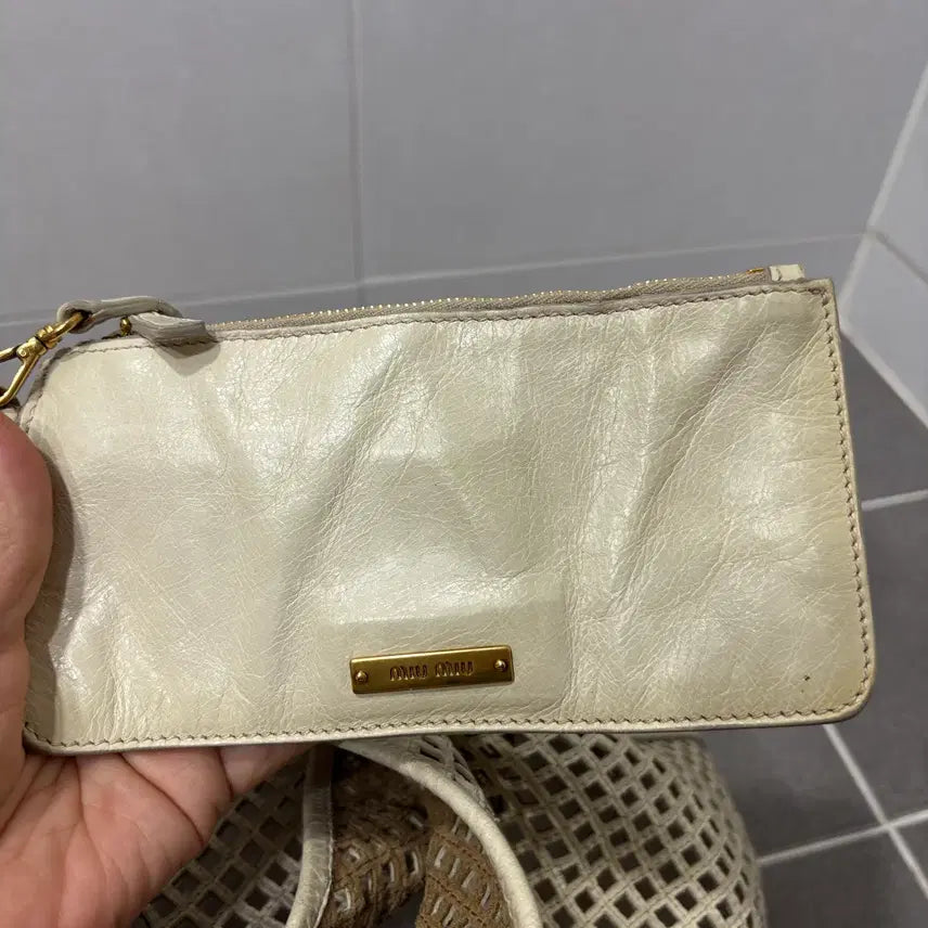 [BUNJANG] Miu Miu Leather Punching Bag / 정품) 미우미우 가방