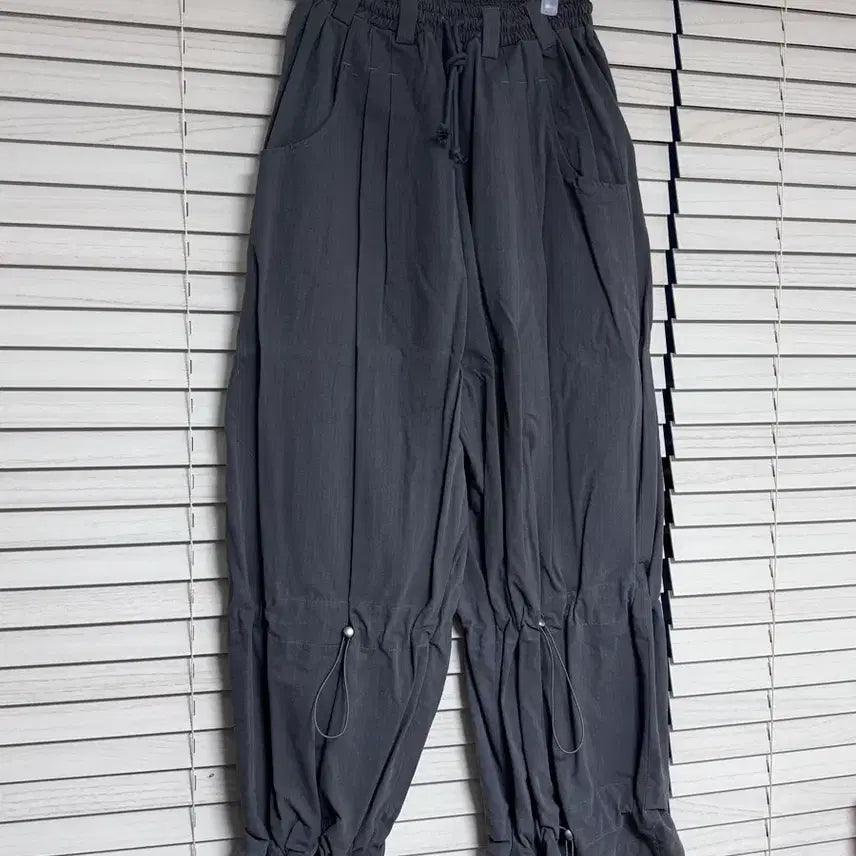 [BUNJANG] Memory Space Six-Tuck String Pants / 메모리 스페이스 - 6턱 스트링 팬츠
