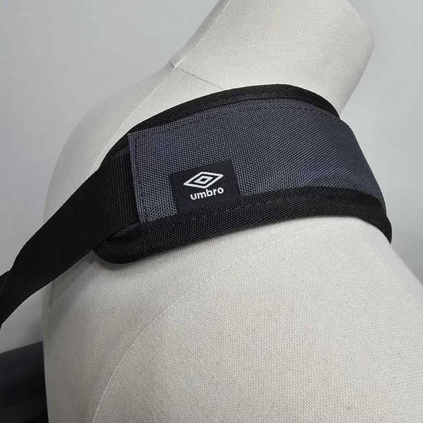 [BUNJANG] Umbro Messenger Bag / 엄브로 메신저백