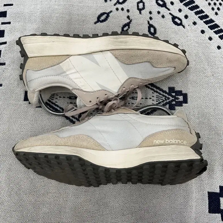 [BUNJANG] New Balance 327 Sneakers 245 / 뉴발란스 327 스니커즈 운동화 245 E02275