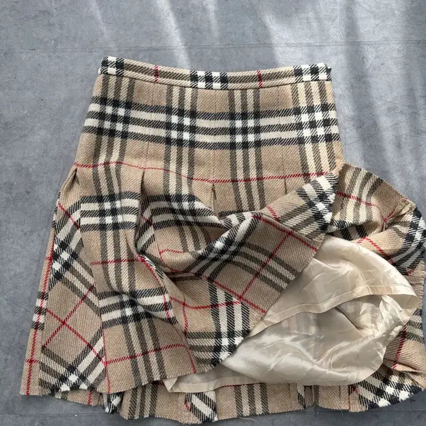 [BUNJANG] Burberry Nova Check Wool Pleated Skirt / Burberry 버버리 노바체크 울 플리츠 스커트