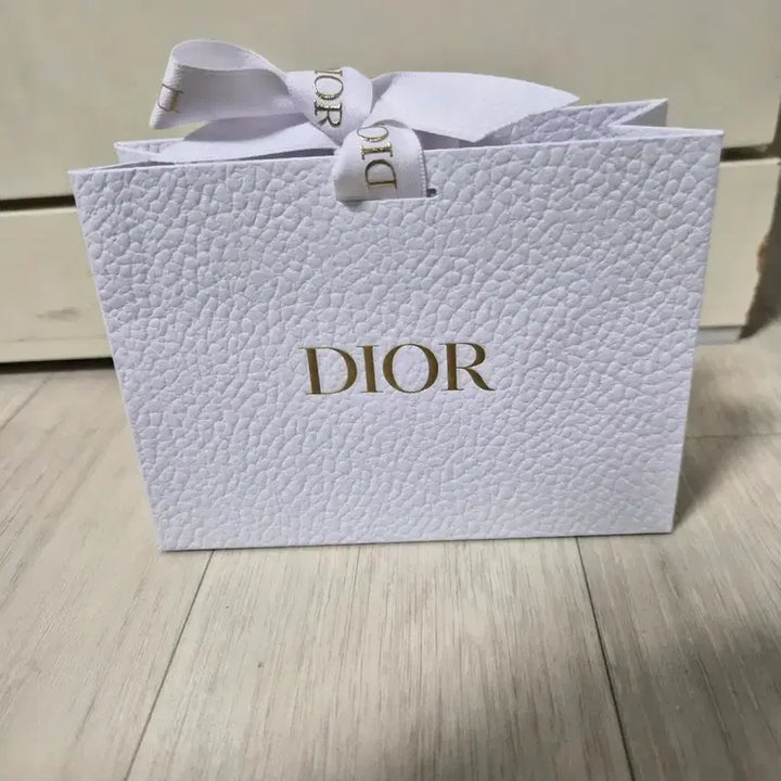 [BUNJANG] Dior Addict Lip Glow 001 Pink / 디올 DIOR 어딕트 립글로우 핑크 001