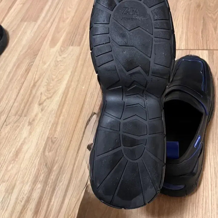 [BUNJANG] ADER x ZARA Leather Track Sole Offer (Size 45) / 아더에러x자라 레더 트랙솔 오퍼 45사이즈