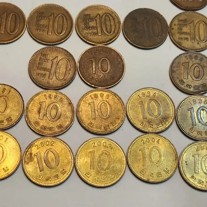 [BUNJANG] Korean Coin Collection 10 Won (1966-2006) / 옛날동전, 구형 십원 줄세우기 66년~