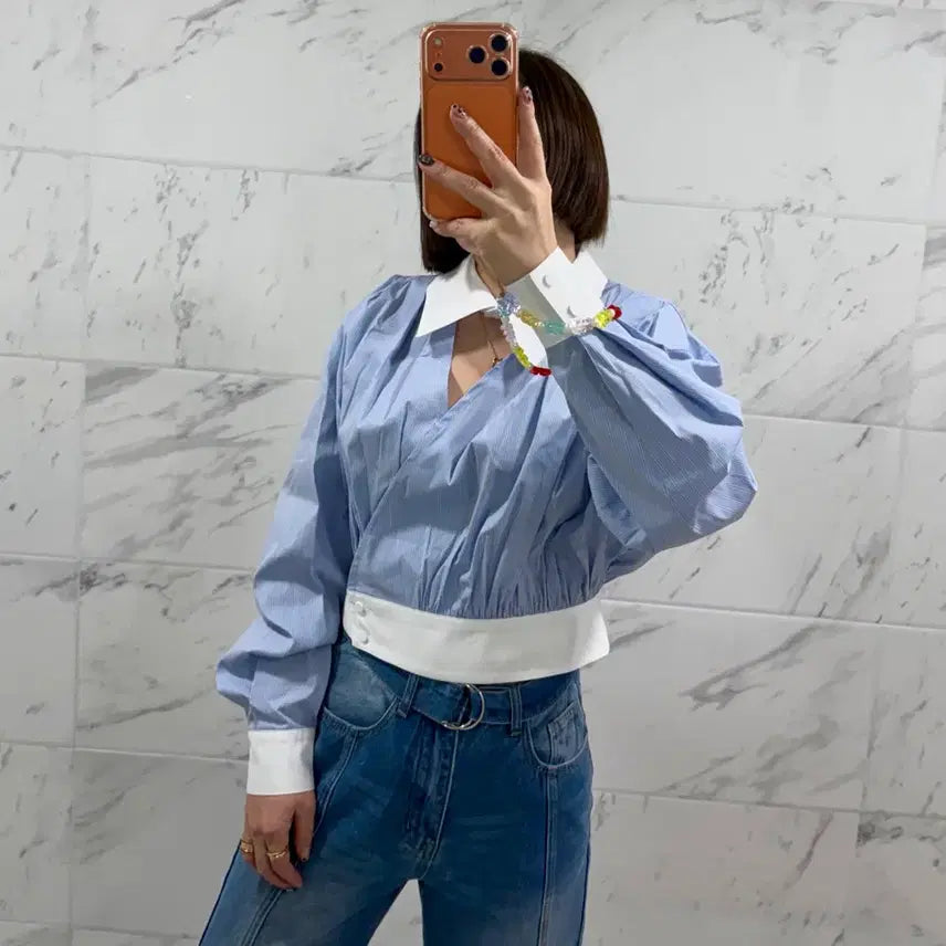 [BUNJANG] JS New York Style Striped Colorblock V-Neck Short Blouse / js뉴욕스타일신상(당일발송)스트라이프 트임 배색 브이 숏블라우스