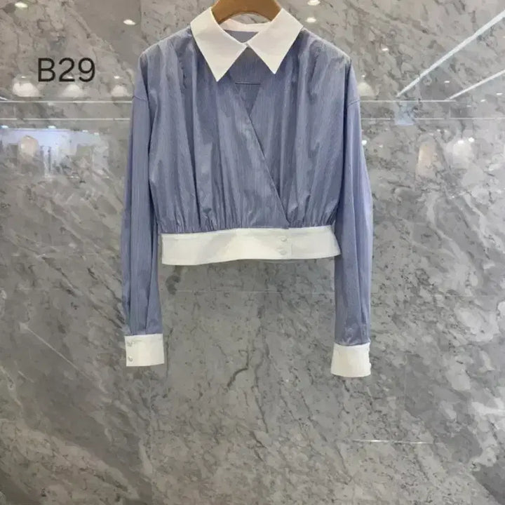 [BUNJANG] JS New York Style Striped Colorblock V-Neck Short Blouse / js뉴욕스타일신상(당일발송)스트라이프 트임 배색 브이 숏블라우스