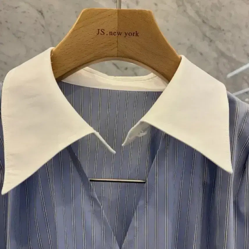 [BUNJANG] JS New York Style Striped Colorblock V-Neck Short Blouse / js뉴욕스타일신상(당일발송)스트라이프 트임 배색 브이 숏블라우스