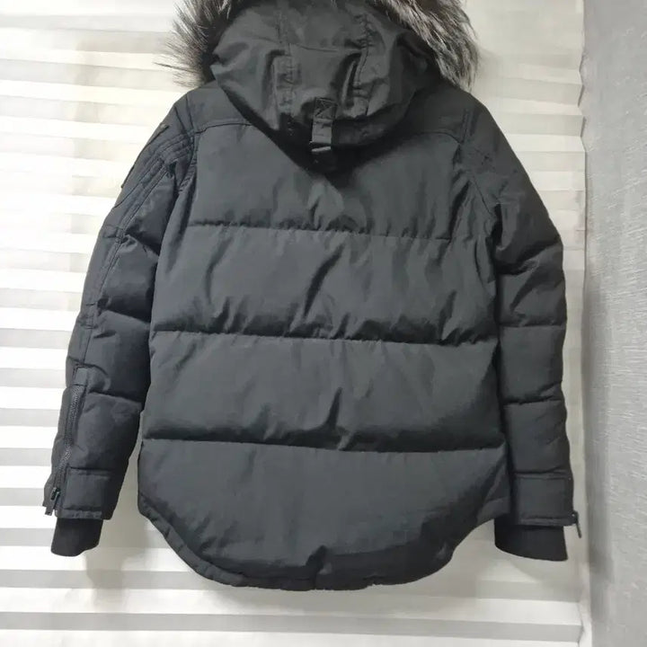 [BUNJANG] Moose Knuckles Black Padded Jacket with Fur Hood / 무스너클 블랙 패딩 점퍼 퍼 후드
