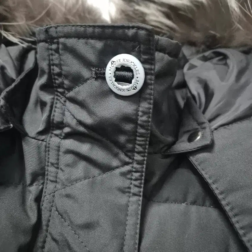 [BUNJANG] Moose Knuckles Black Padded Jacket with Fur Hood / 무스너클 블랙 패딩 점퍼 퍼 후드