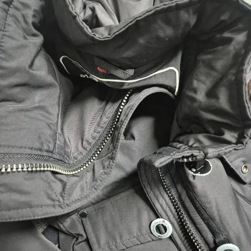 [BUNJANG] Moose Knuckles Black Padded Jacket with Fur Hood / 무스너클 블랙 패딩 점퍼 퍼 후드