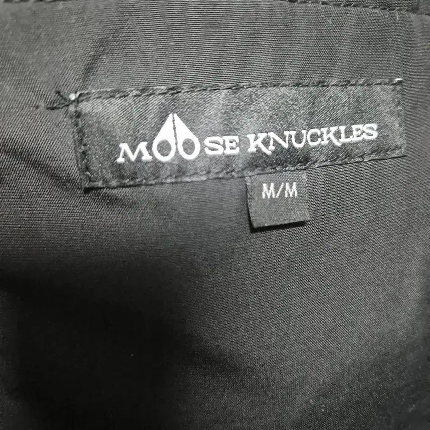 [BUNJANG] Moose Knuckles Black Padded Jacket with Fur Hood / 무스너클 블랙 패딩 점퍼 퍼 후드