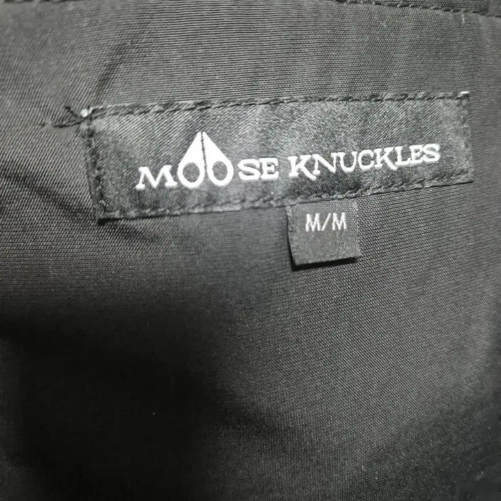 [BUNJANG] Moose Knuckles Black Padded Jacket with Fur Hood / 무스너클 블랙 패딩 점퍼 퍼 후드