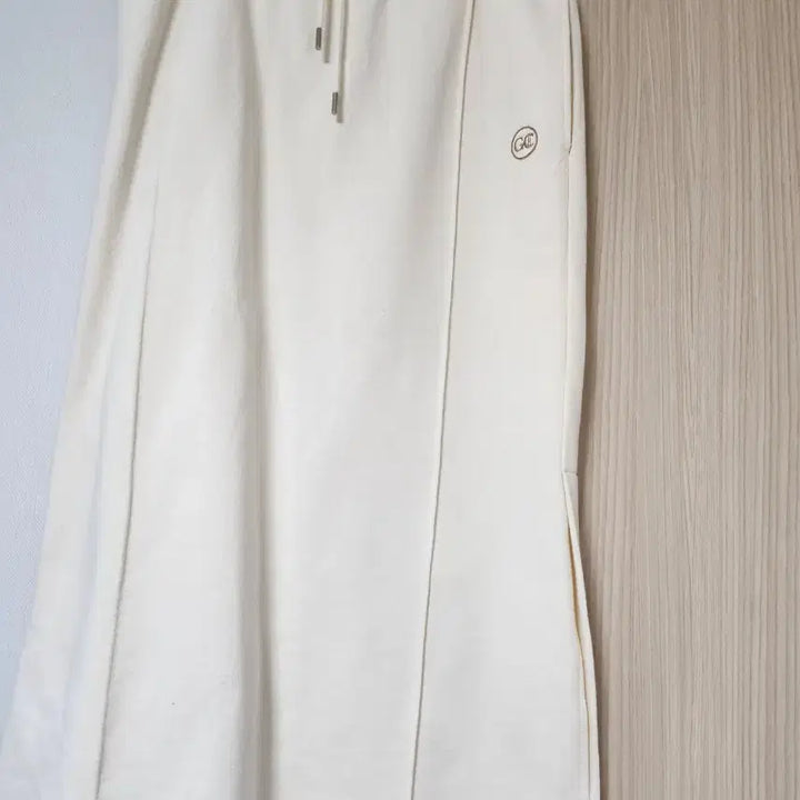 [BUNJANG] G-Cut Sweatshirt and Skirt Set / 지컷 맨투맨 스커트 셋업