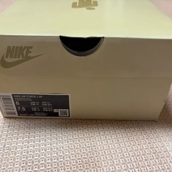 [SOLD OUT] 나이키 에어포스 1 로우 빌리 아일리시 DZ3674-100