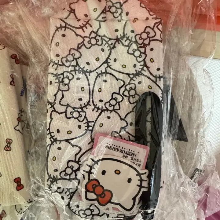 [BUNJANG] Hello Kitty Pattern Pouch Bag / 헬로키티 파우치 가방 캐릭터 패턴