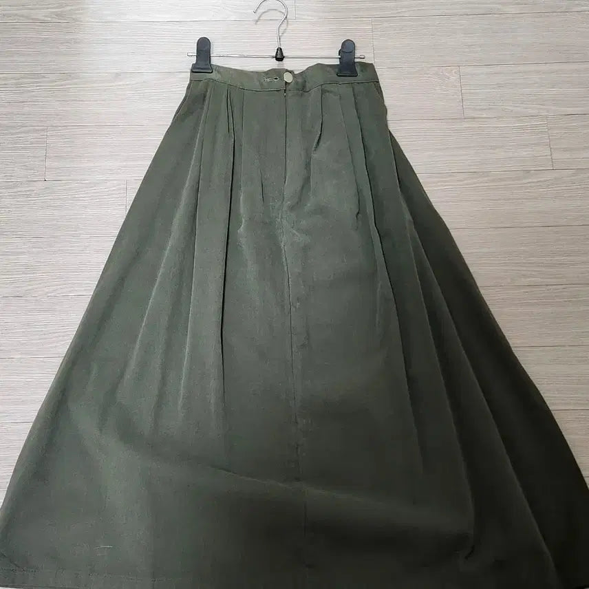 [BUNJANG] BAON Ruby Cotton Long Skirt - Khaki / 바온 러비 핀턱 코튼 밴딩 롱스커트 카키색